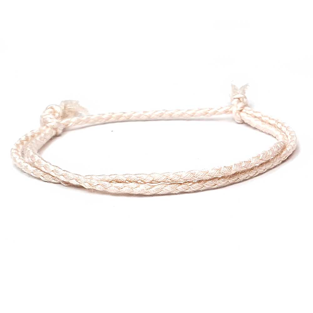 einfaches-armband-hell-beige-faden armband einfach faden hell beige